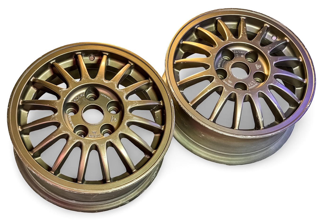 PRE OWNED GENUINE OEM GERMAN AUDI / VW RONAL R8 15” 5-BOLT TURBO MAG WHEELS  |  AUDI 100 200 5000 QUATTRO - 437601025C